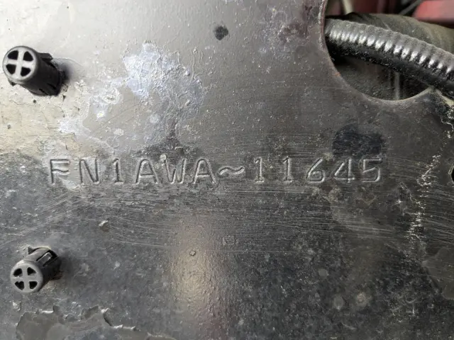 日野 プロフィア QKG-FN1AWAA(6x2)の写真32