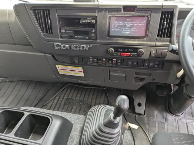 UD クオン 2RG-BRR90T4(2WD)の写真25