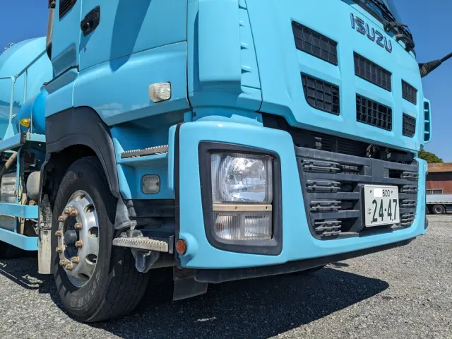 いすゞ ギガ QKG-CXZ77AT(6x4)の写真21