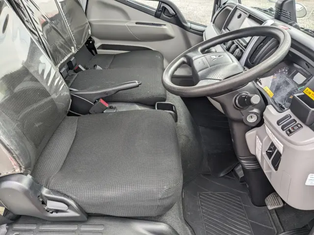 三菱 キャンター TPG-FEA50(2WD)の写真24