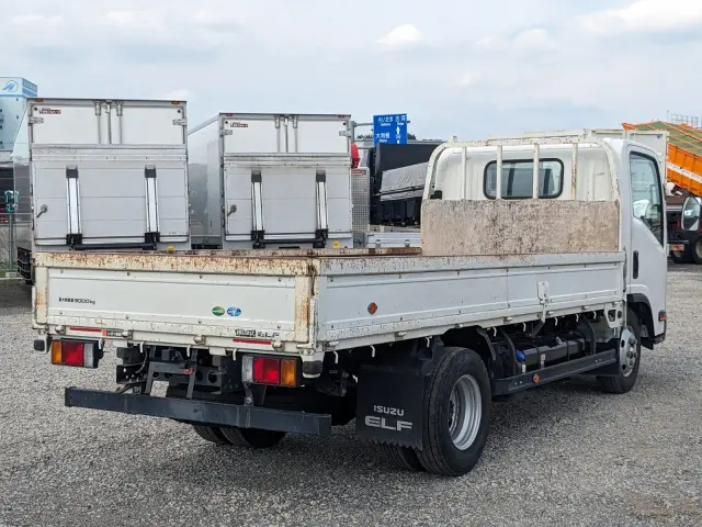 いすゞ エルフ 2RG-NMR88AR(2WD)の写真4