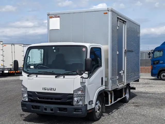 いすゞ エルフ TPG-NPR85AN(2WD)の写真1