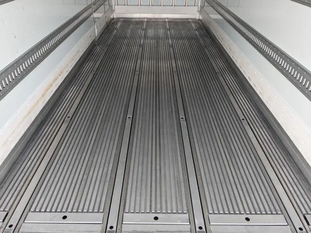 日野 レンジャー 2KG-FD2ABG(2WD)の写真15