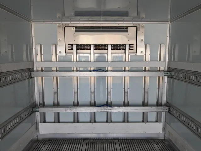 日野 レンジャー 2KG-FD2ABG(2WD)の写真19