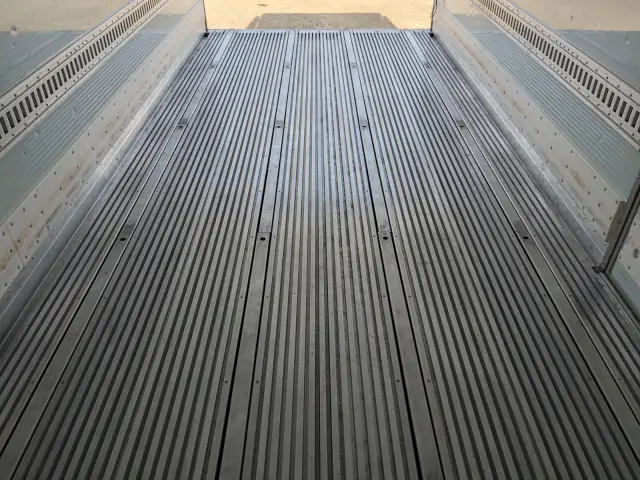 日野 レンジャー 2KG-FD2ABG(2WD)の写真21