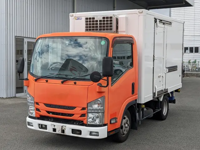 いすゞ エルフ TPG-NLR85AN(2WD)の写真1