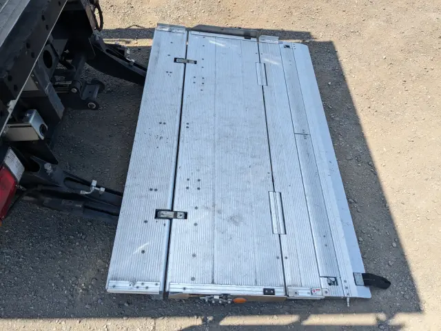 いすゞ エルフ TPG-NPR85AN(2WD)の写真12