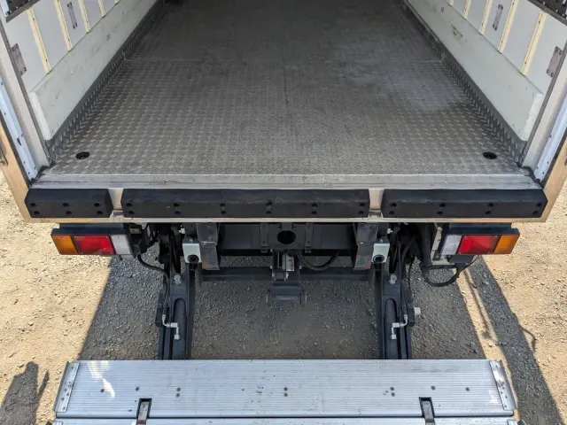 いすゞ エルフ TPG-NPR85AN(2WD)の写真14