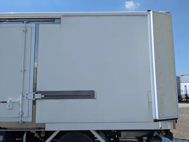 いすゞ エルフ TPG-NPR85AN(2WD)の写真24