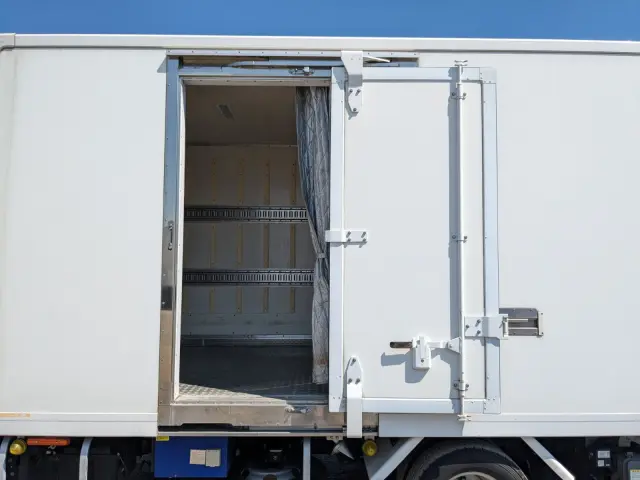 日野 デュトロ TPG-XZU712M(2WD)の写真31