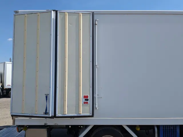 日野 デュトロ TPG-XZU712M(2WD)の写真33