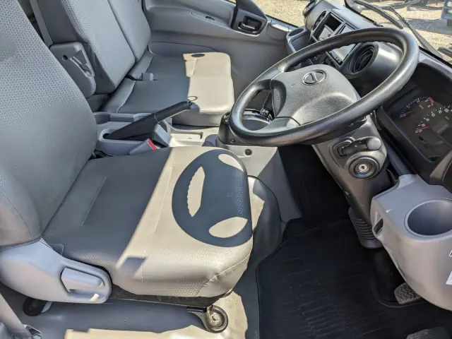 日野 デュトロ TPG-XZU712M(2WD)の写真38