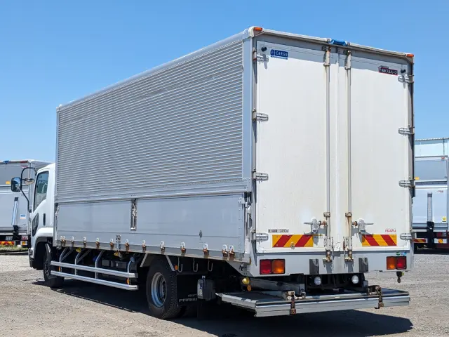 いすゞ フォワード 2PG-FRR90S2(2WD)の写真4