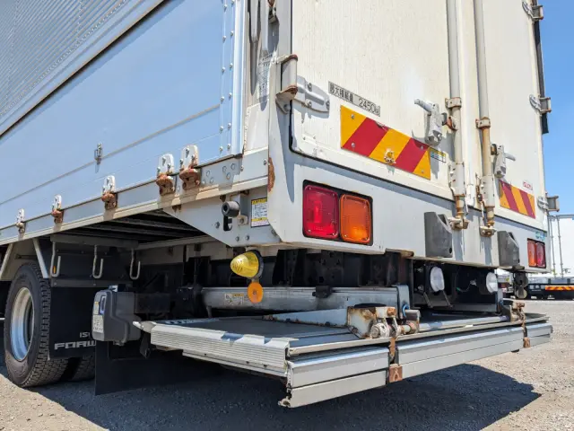 いすゞ フォワード 2PG-FRR90S2(2WD)の写真7