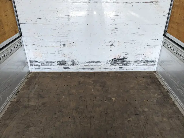 いすゞ フォワード 2PG-FRR90S2(2WD)の写真16