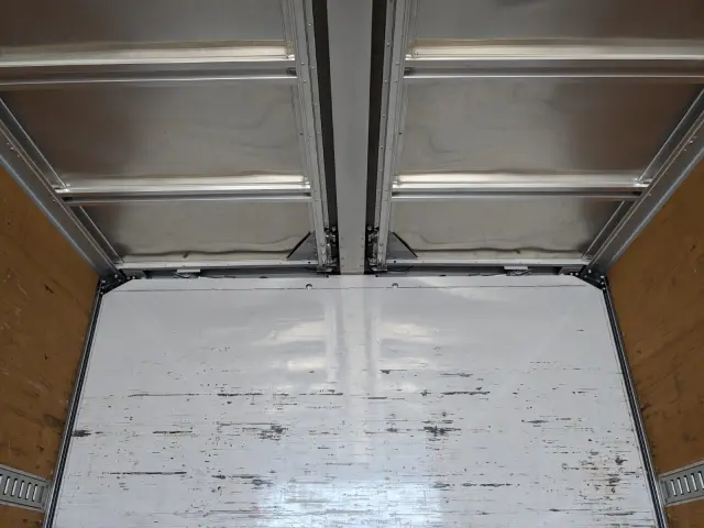 いすゞ フォワード 2PG-FRR90S2(2WD)の写真17