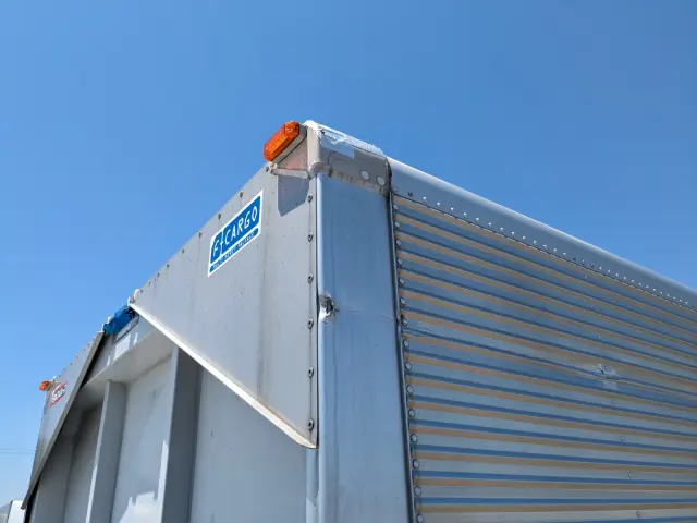 いすゞ フォワード 2PG-FRR90S2(2WD)の写真20