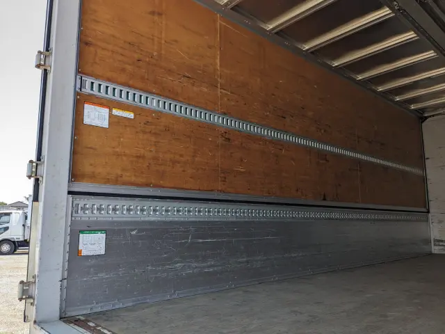 いすゞ フォワード 2PG-FRR90S2(2WD)の写真22