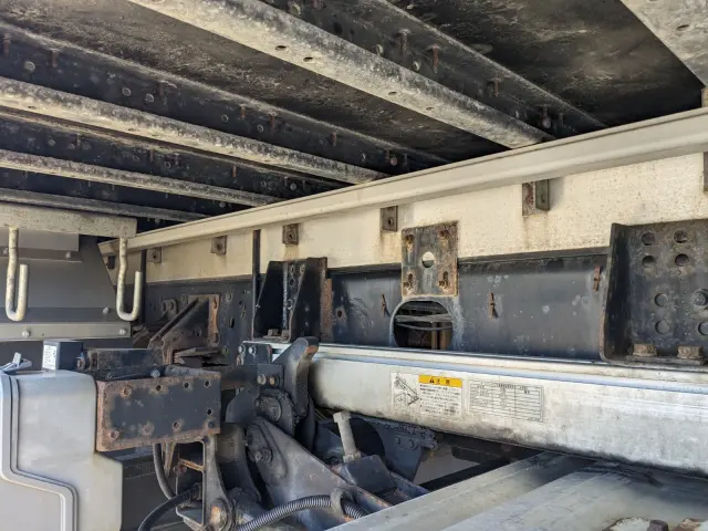 いすゞ フォワード 2PG-FRR90S2(2WD)の写真23