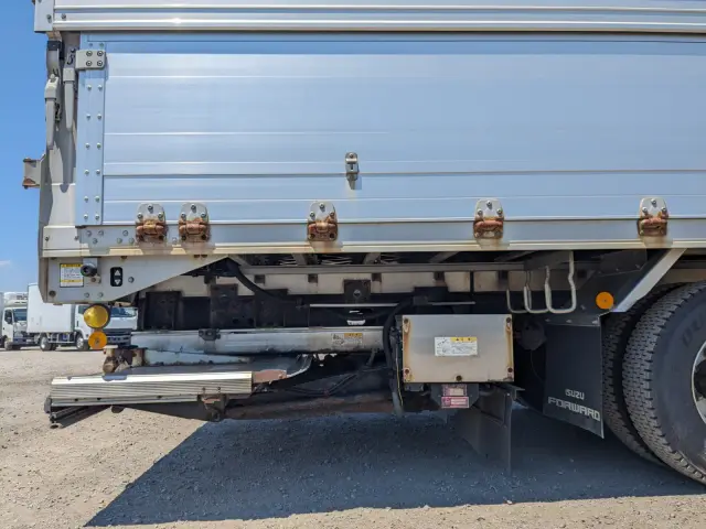 いすゞ フォワード 2PG-FRR90S2(2WD)の写真32