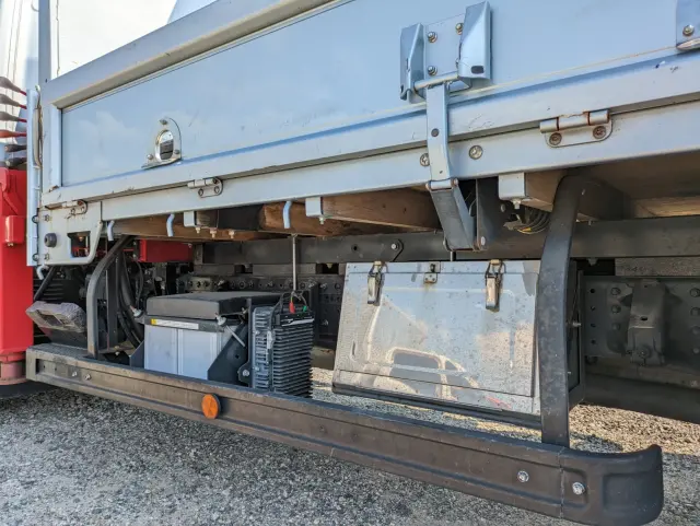 三菱 キャンター 2PG-FEA80(2WD)の写真23