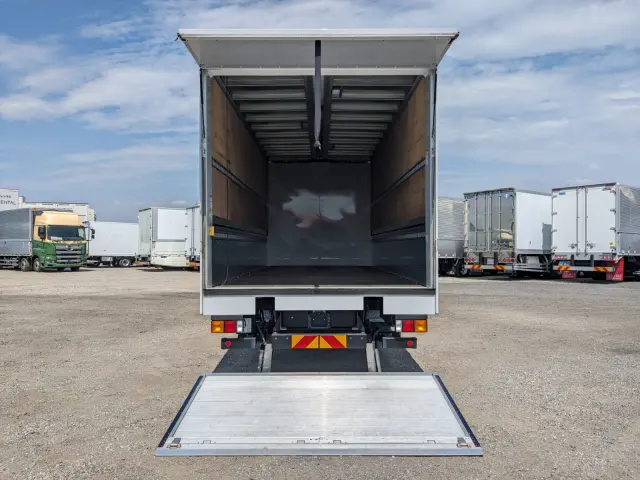 三菱 ファイター 2KG-FK65F(2WD)の写真11
