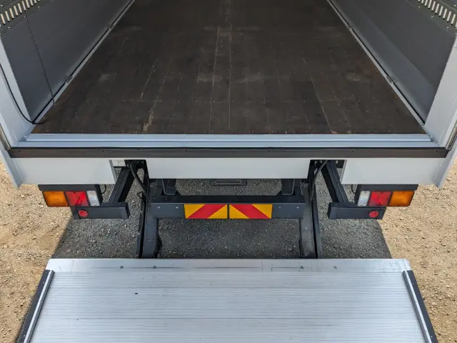 三菱 ファイター 2KG-FK65F(2WD)の写真14