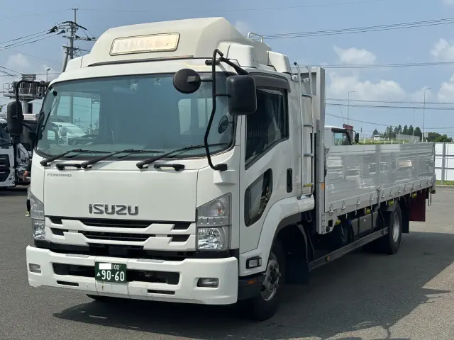 いすゞ フォワード 2RG-FRR90S2(2WD)の写真1