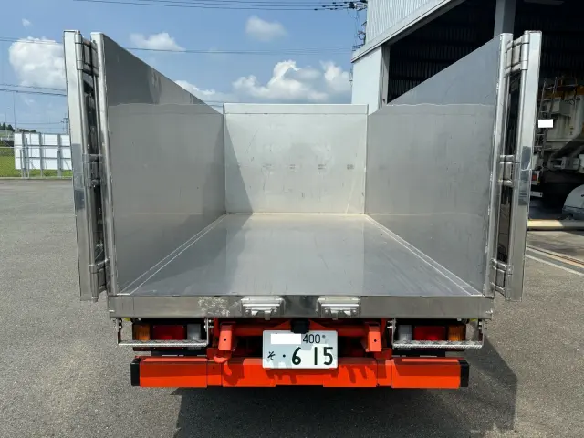 いすゞ エルフ TPG-NJR85AD(2WD)の写真9