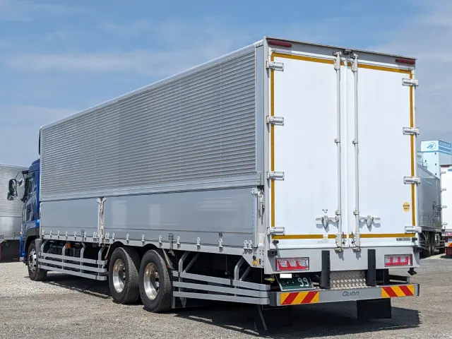 UD クオン 2PG-CD5CA(6x2)の写真4