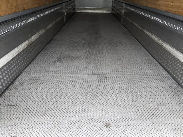 UD クオン 2PG-CD5CA(6x2)の写真12