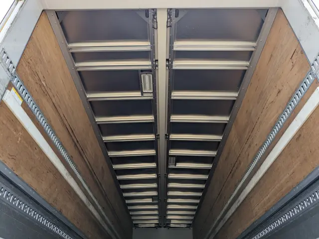 UD クオン 2PG-CD5CA(6x2)の写真13