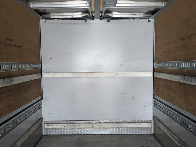 UD クオン 2PG-CD5CA(6x2)の写真16