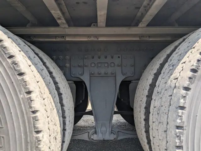 UD クオン 2PG-CD5CA(6x2)の写真23