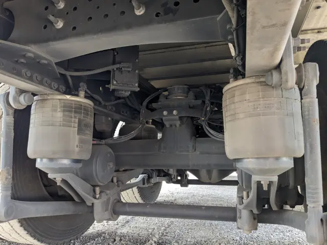 UD クオン 2PG-CD5CA(6x2)の写真32