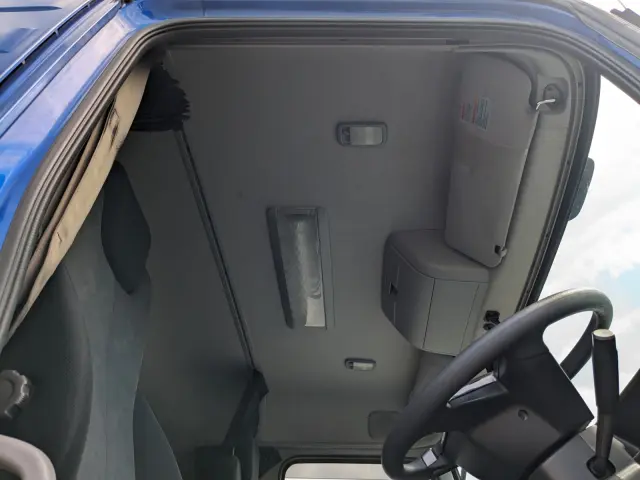 UD クオン 2PG-CD5CA(6x2)の写真39