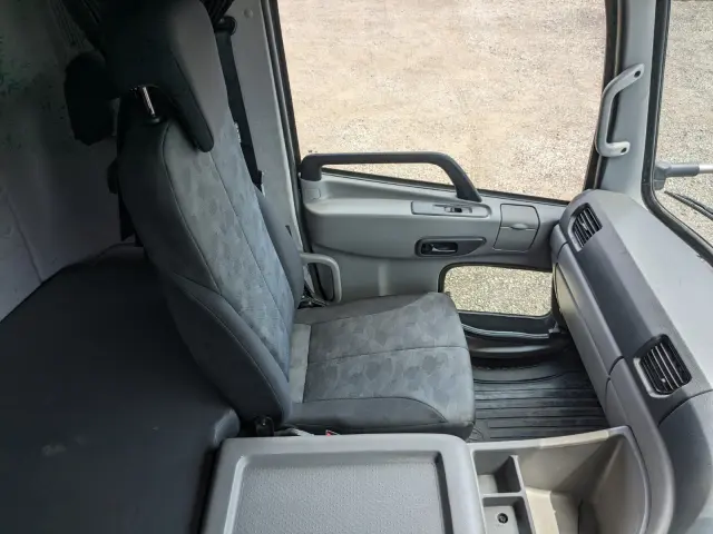 UD クオン 2PG-CD5CA(6x2)の写真42