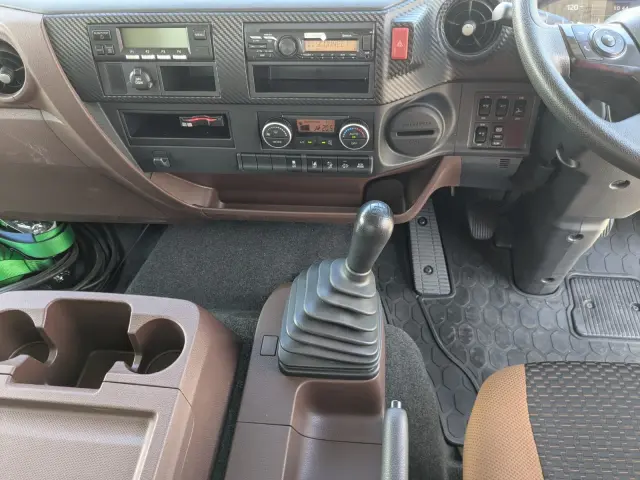 日野 レンジャー 2KG-FC2ABG(2WD)の写真3