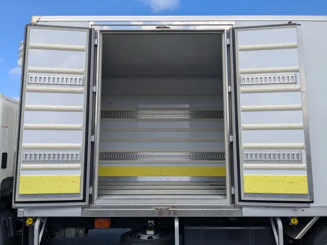 日野 レンジャー 2KG-FC2ABG(2WD)の写真32