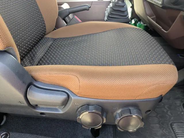 日野 レンジャー 2KG-FC2ABG(2WD)の写真36