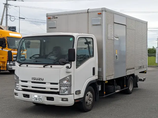 いすゞ エルフ SKG-NPR85AN(2WD)の写真1