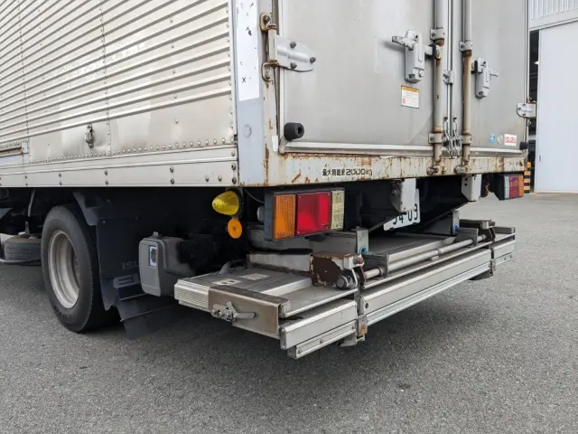 いすゞ エルフ SKG-NPR85AN(2WD)の写真6
