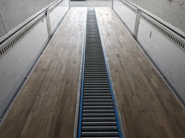 三菱 スーパーグレート QKG-FS54VZ(8x4)の写真24