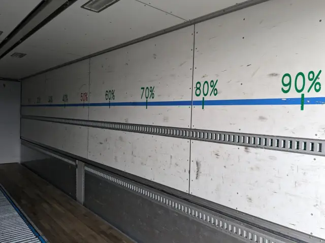 三菱 スーパーグレート QKG-FS54VZ(8x4)の写真25