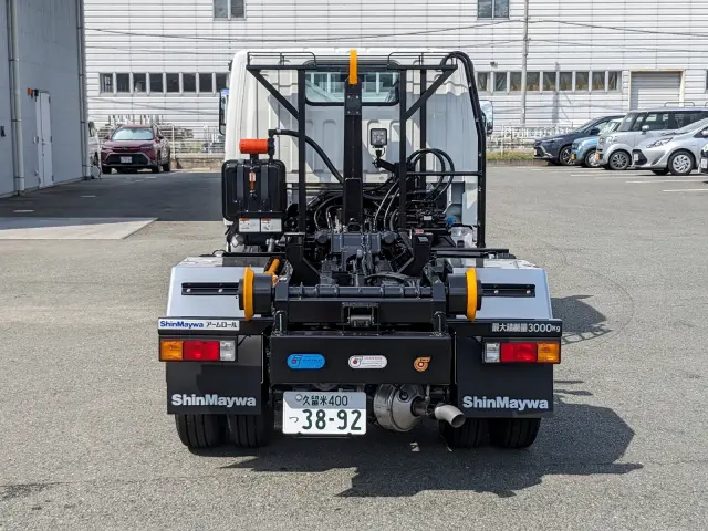 三菱 キャンター 2RG-FBAV0(2WD)の写真8