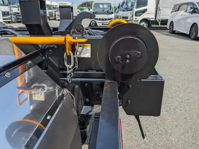 三菱 キャンター 2RG-FBAV0(2WD)の写真9