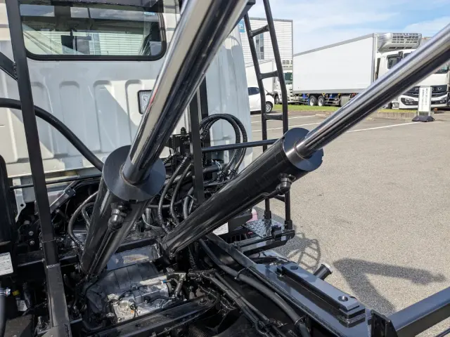 三菱 キャンター 2RG-FBAV0(2WD)の写真19