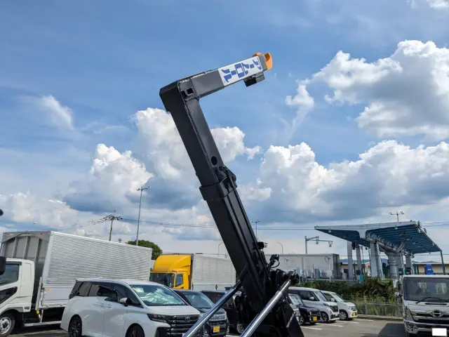 三菱 キャンター 2RG-FBAV0(2WD)の写真20