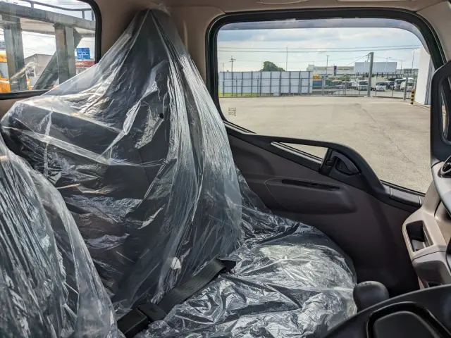 三菱 キャンター 2RG-FBAV0(2WD)の写真26