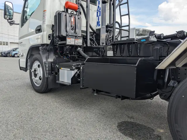 三菱 キャンター 2RG-FBAV0(2WD)の写真11